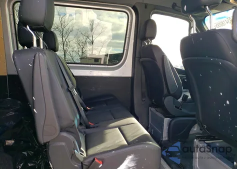 2024 Mercedes-Benz Sprinter 2500 z USA, uszkodzony, nr VIN W1W4KBHYXRT192383